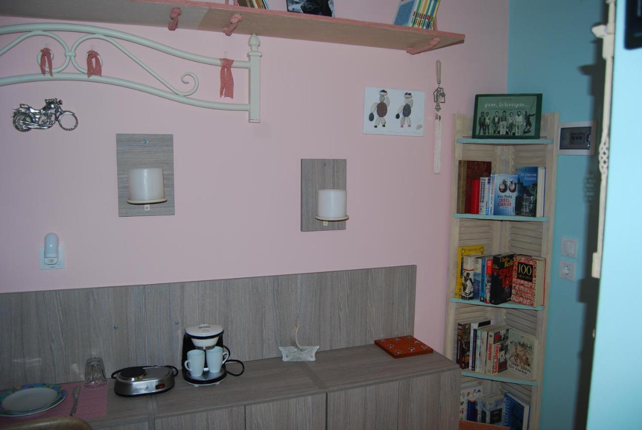 Luxury Traditional Room The Small Bookstore Kastro-Kyllini Dış mekan fotoğraf
